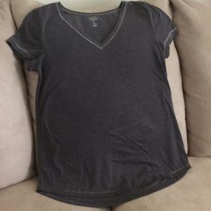 Women’s gap gray T-shirt